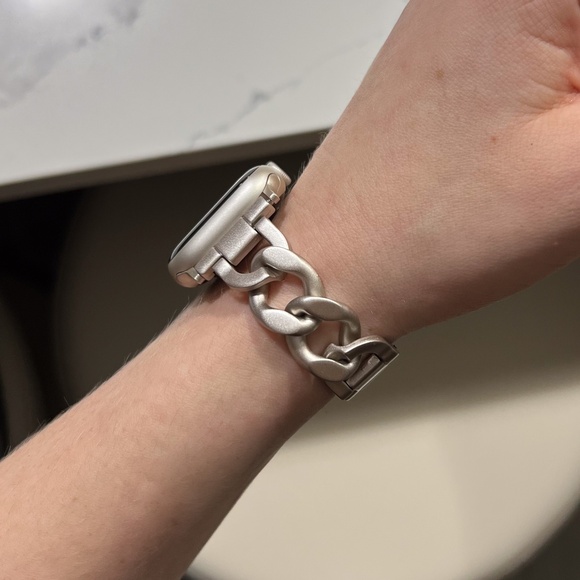 Starlight Chain Apple Watch Band (sizes 42/44/45 & 38/40/41) - Picture 4 of 4